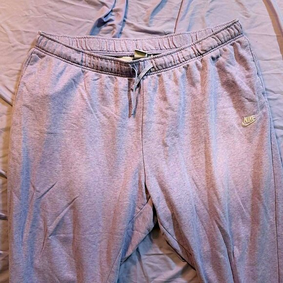 PLUS SIZE 3X Nike Heathered Light Purple Capri Length Sweatpants - Picture 2 of 11